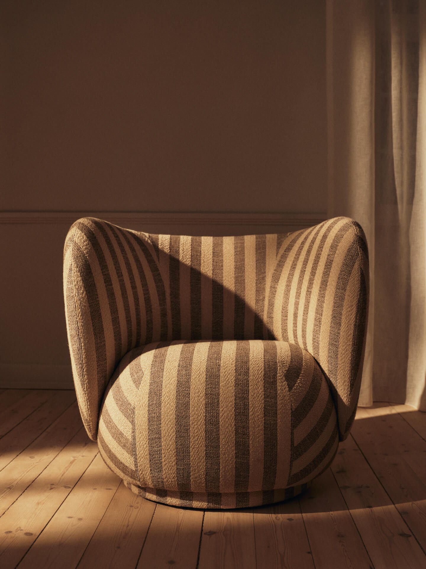 Rico Lounge Chair - Louisiana - Sand/Off-White