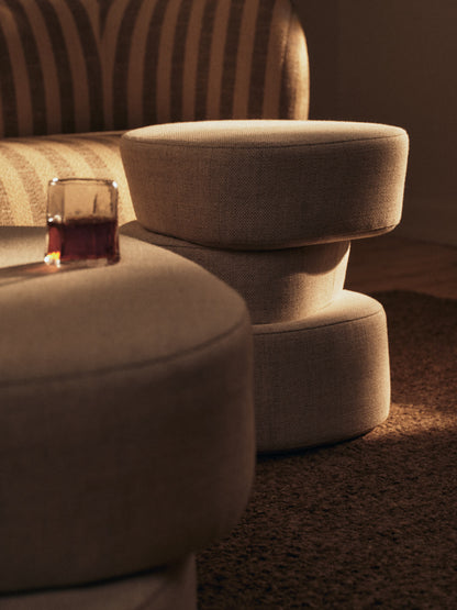 Plyo Pouf – Heftklammer – Cremeweiß